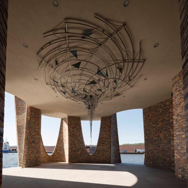 Brillint light patterns emerge from the foyer vortex